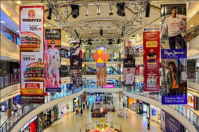 vr mall advertising surat banners