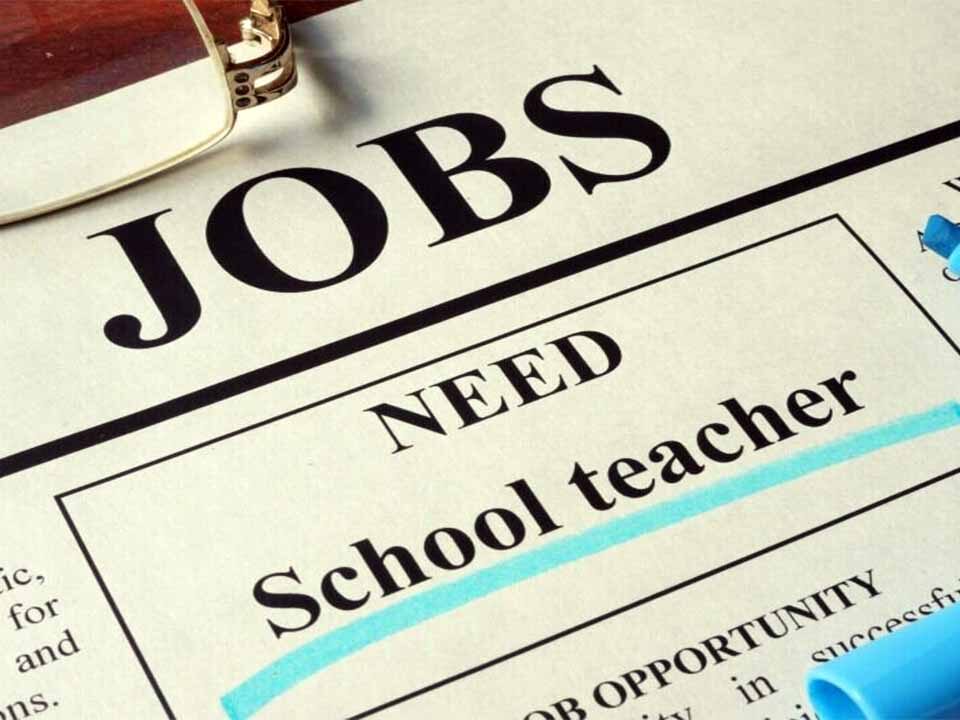 attract top teachers ads that work in newspapers