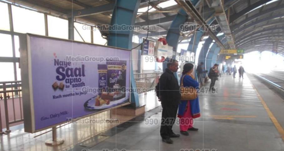 dairy milk metro station durgabai deshmukh south campus delhi advertising 1 1